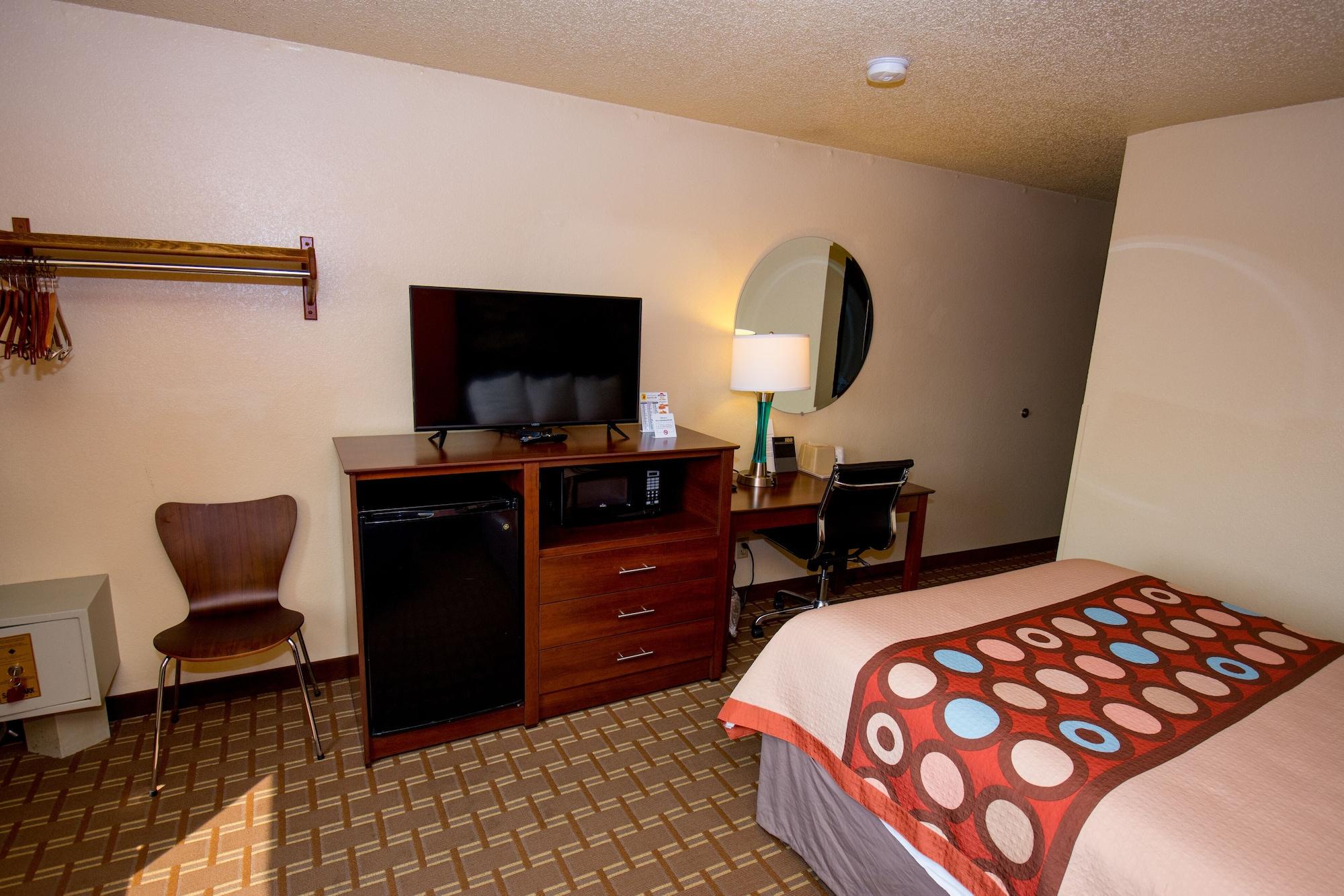 Super 8 By Wyndham Altoona Hotel Eksteriør billede